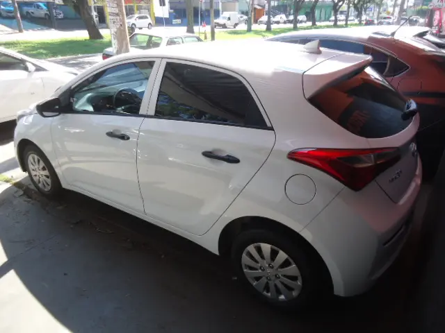 HYUNDAI HB 20 Hatch - Foto