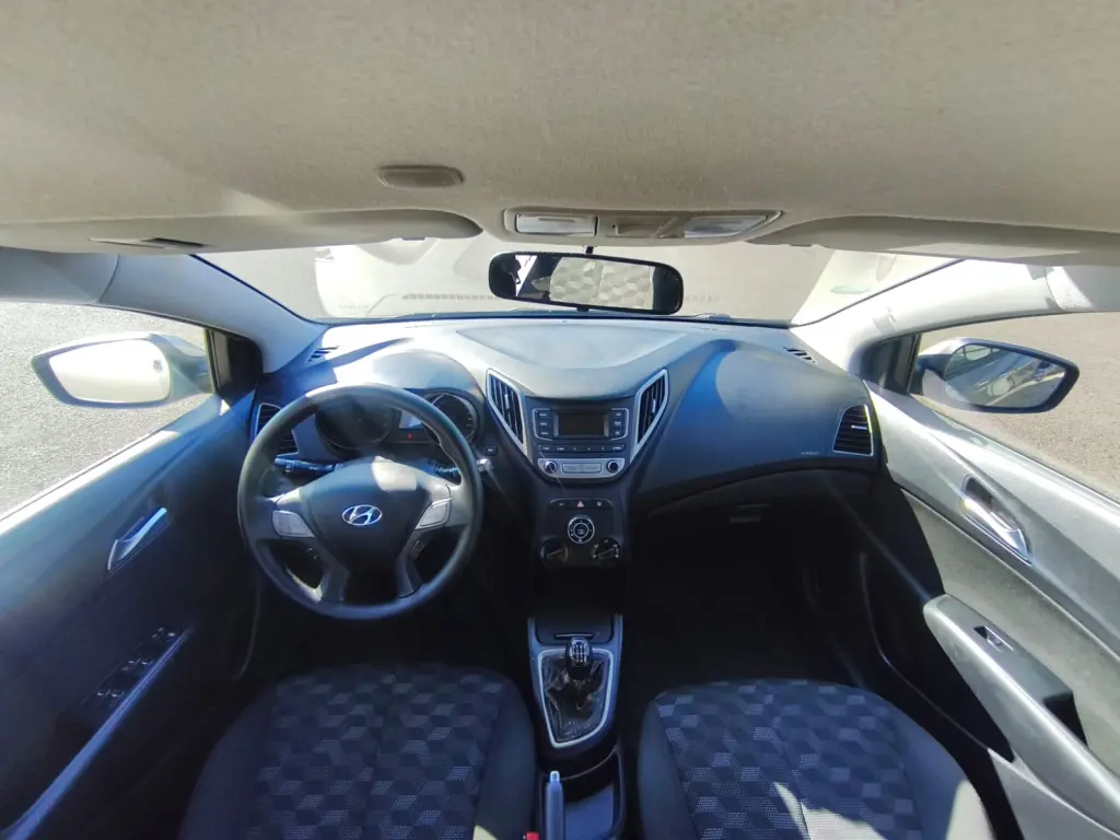 HYUNDAI HB 20 Hatch - Foto