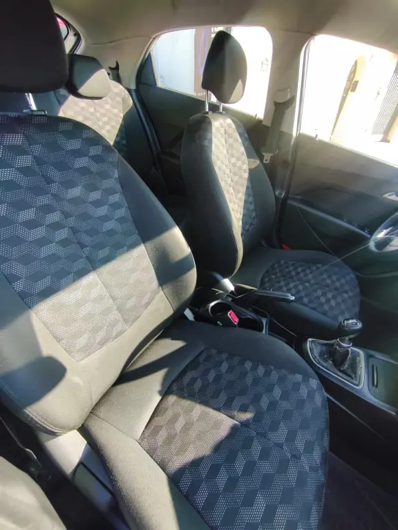 HYUNDAI HB 20 Hatch - Foto