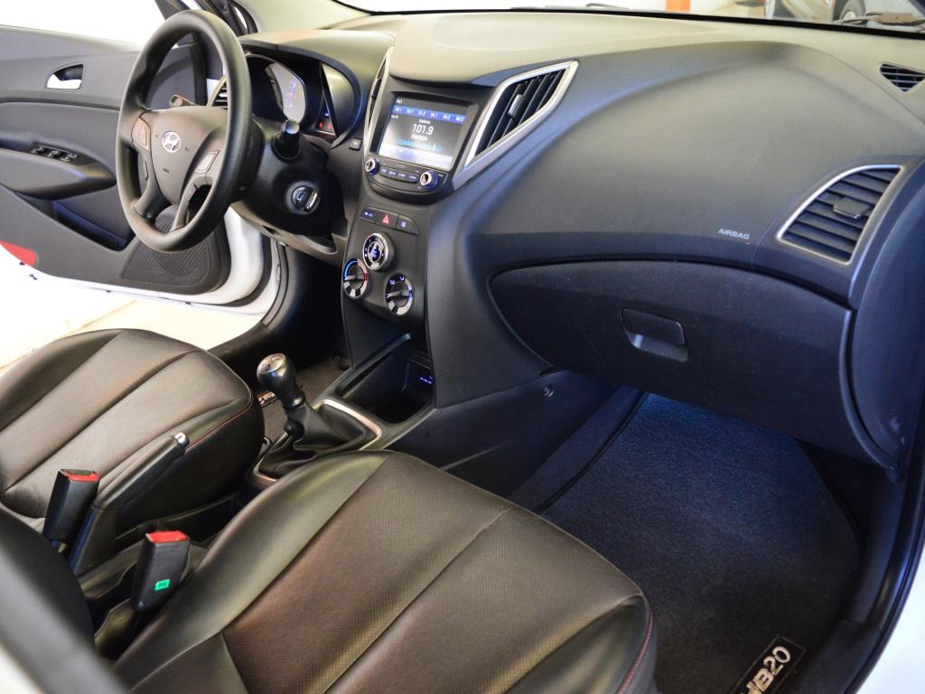 HYUNDAI HB 20 Hatch - Foto