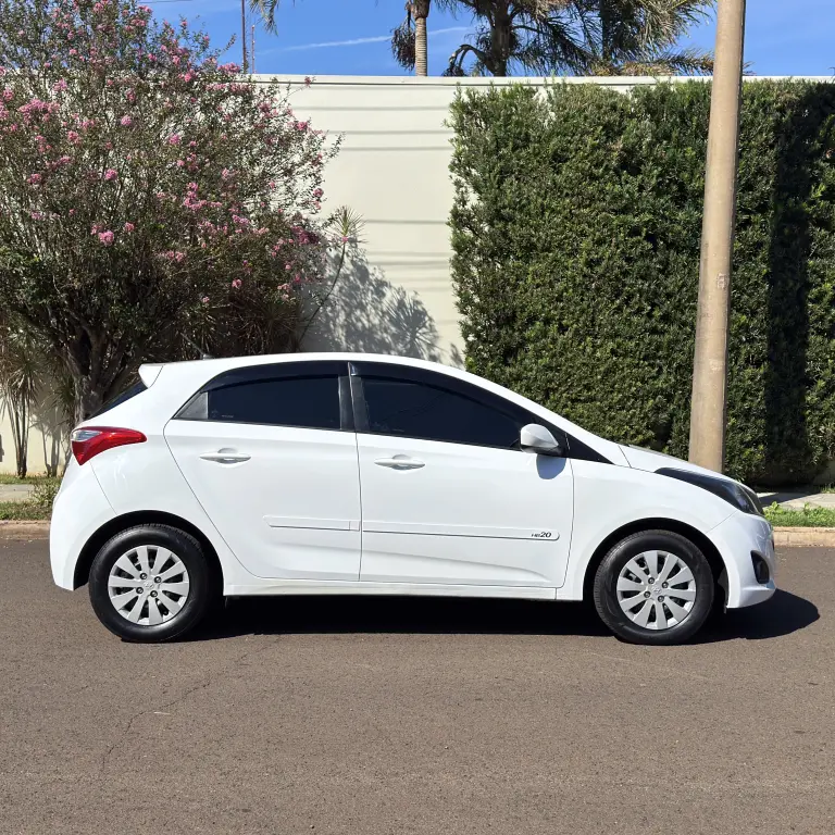HYUNDAI HB 20 Hatch - Foto