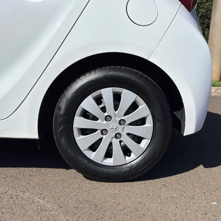 HYUNDAI HB 20 Hatch - Foto