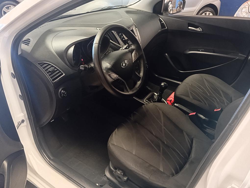 HYUNDAI HB 20 Hatch - Foto