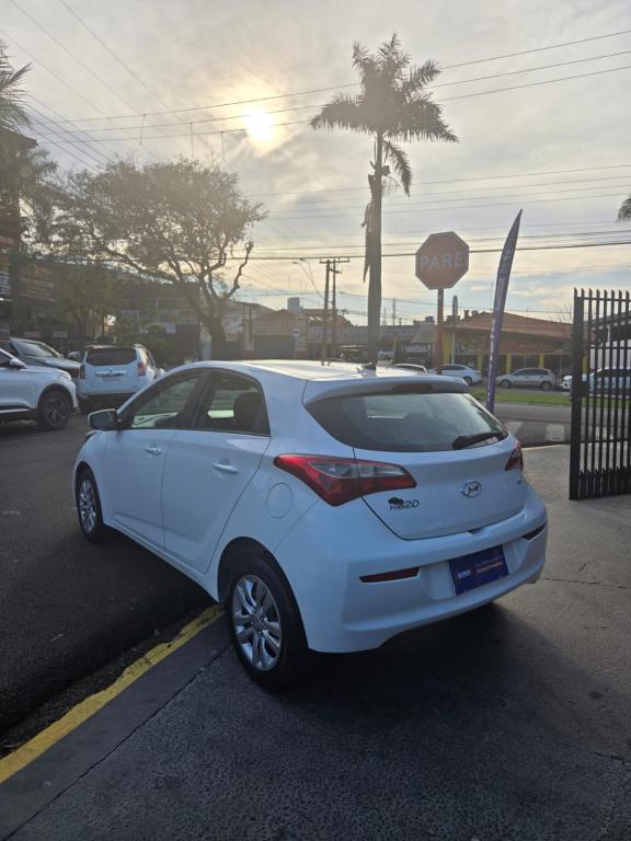 HYUNDAI HB 20 Hatch - Foto