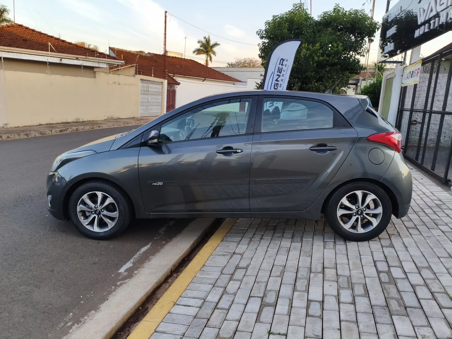 HYUNDAI HB 20 Hatch - Foto