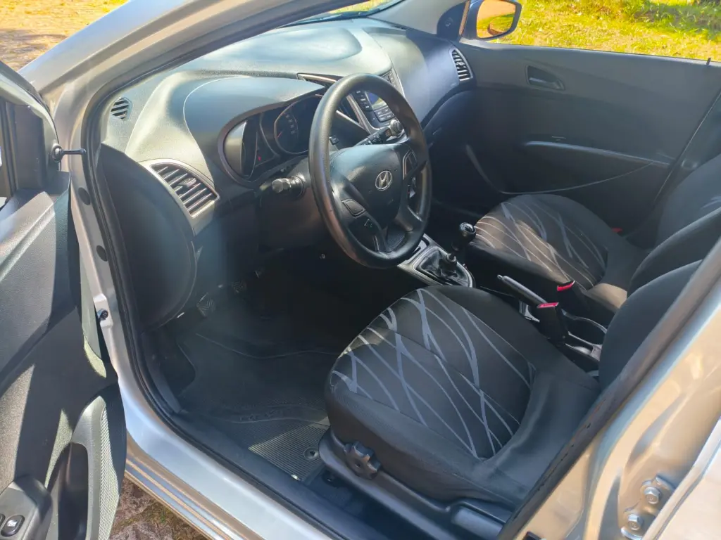 HYUNDAI HB 20 Hatch - Foto