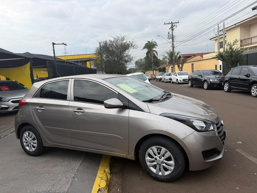 HYUNDAI HB 20 Hatch - Foto