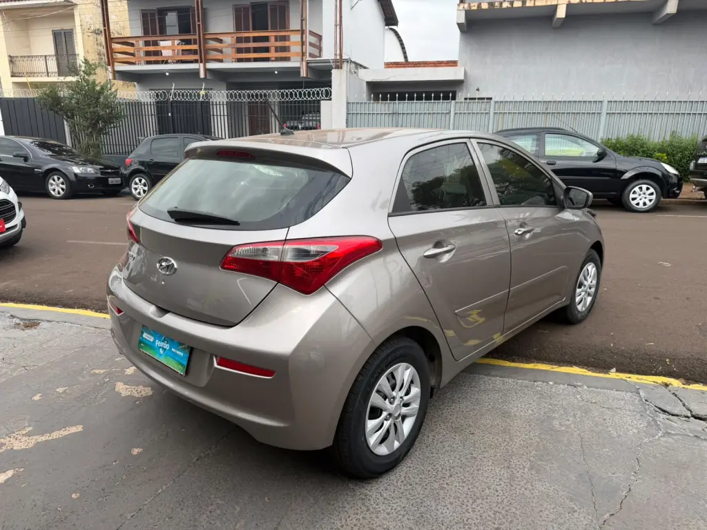 HYUNDAI HB 20 Hatch - Foto