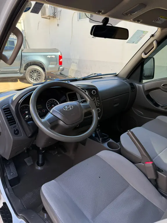 HYUNDAI HR - Foto