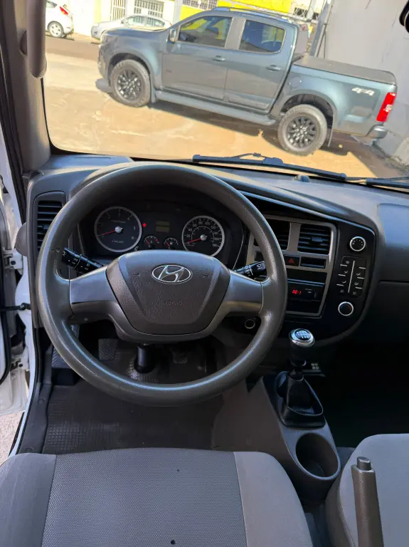 HYUNDAI HR - Foto