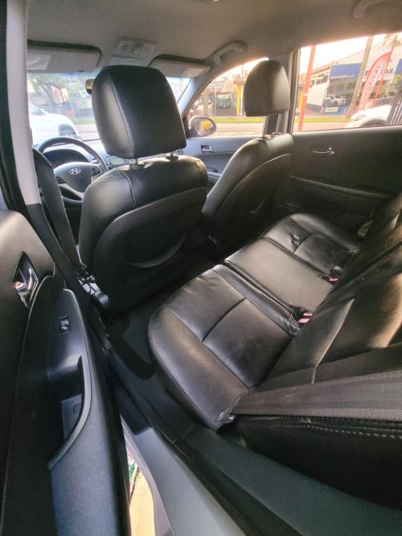 HYUNDAI I30 - Foto