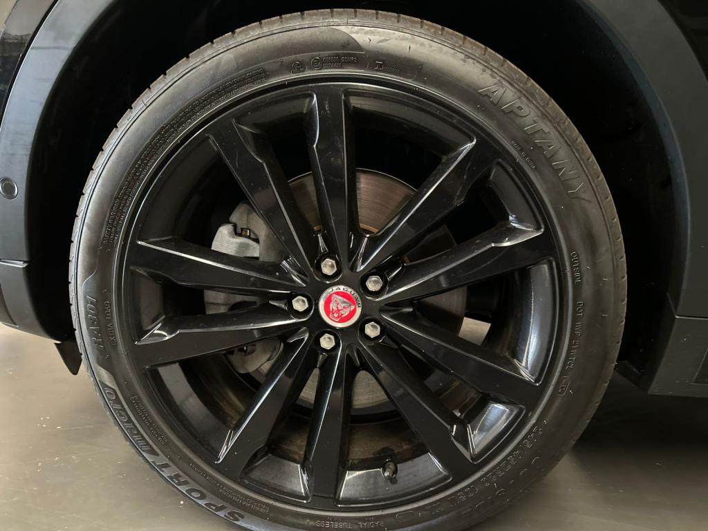 JAGUAR E-Pace - Foto