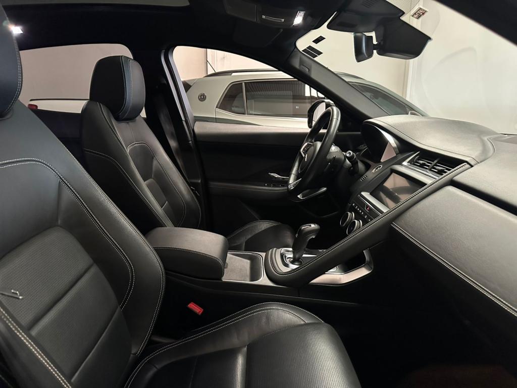 JAGUAR E-Pace - Foto