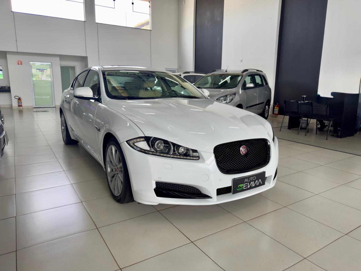 JAGUAR XF - Foto