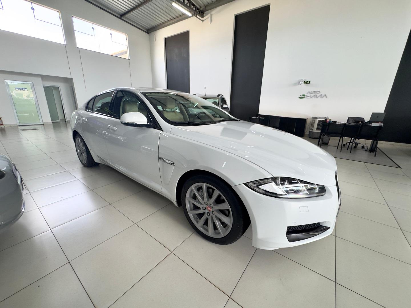 JAGUAR XF - Foto