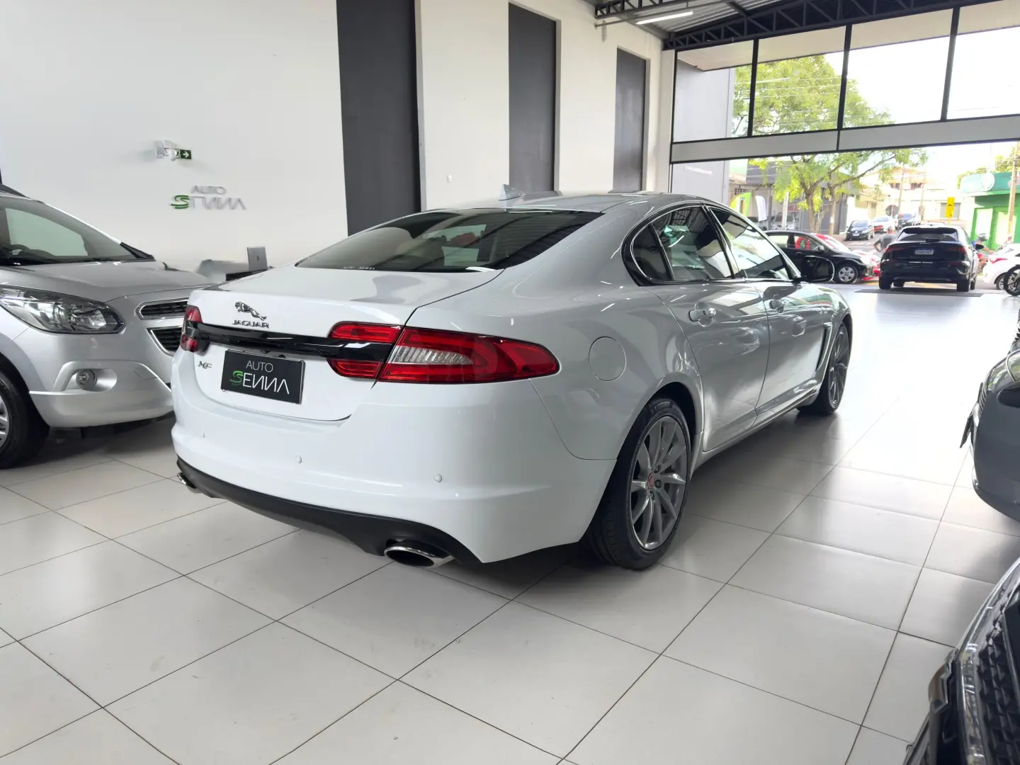 JAGUAR XF - Foto