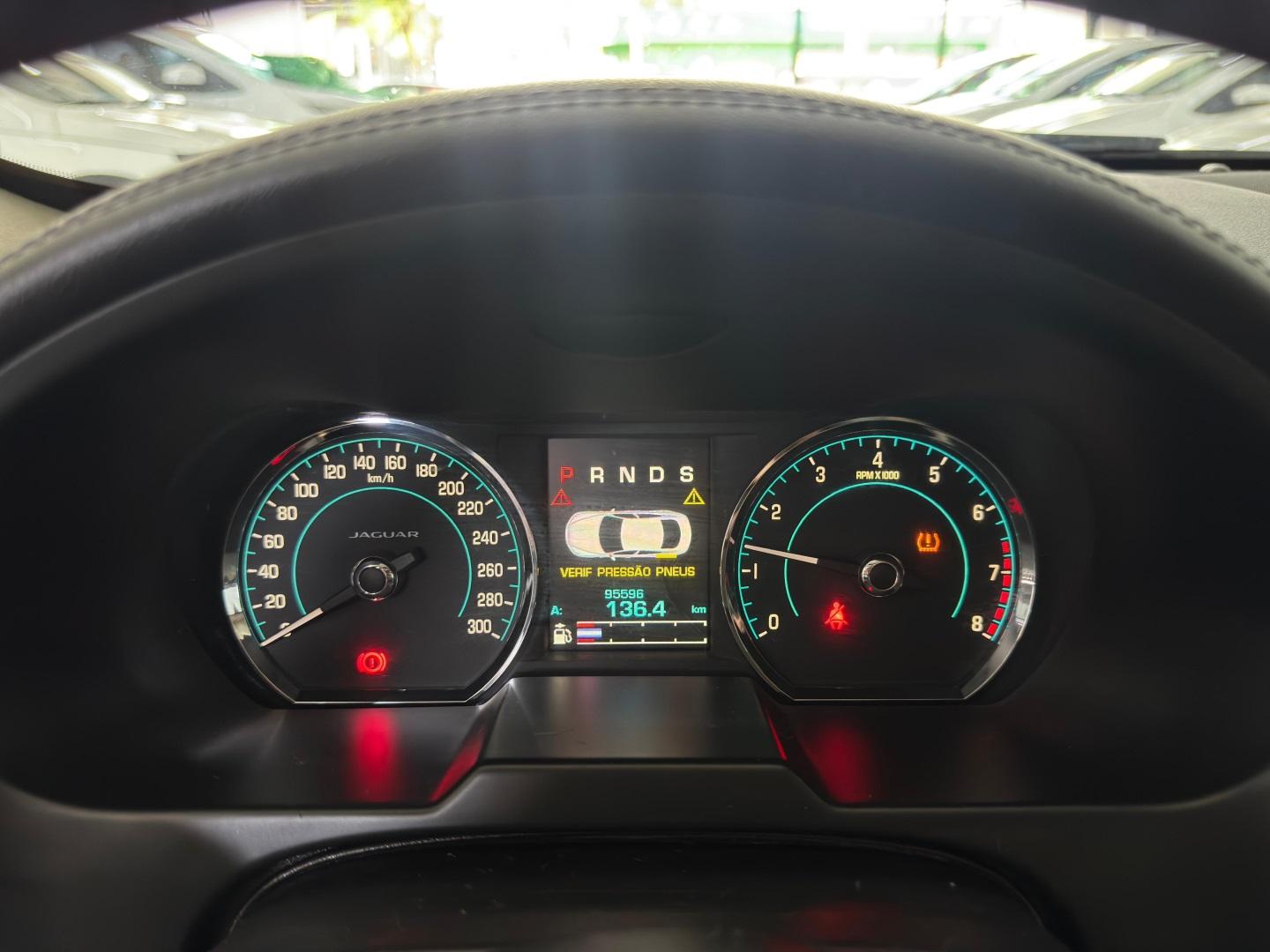JAGUAR XF - Foto