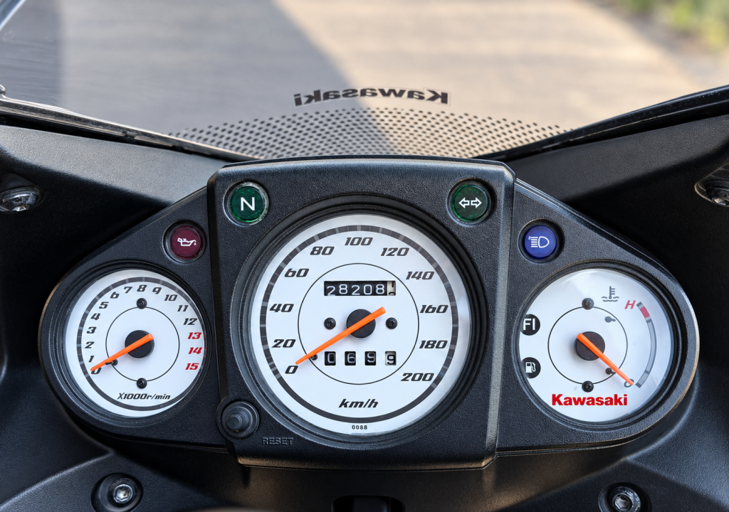 KAWASAKI Ninja 250 - Foto
