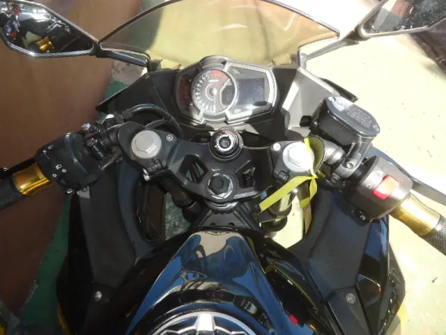 KAWASAKI Ninja 400 - Foto