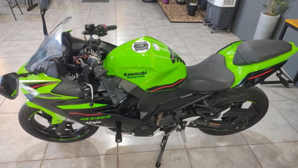 KAWASAKI Ninja 400 - Foto