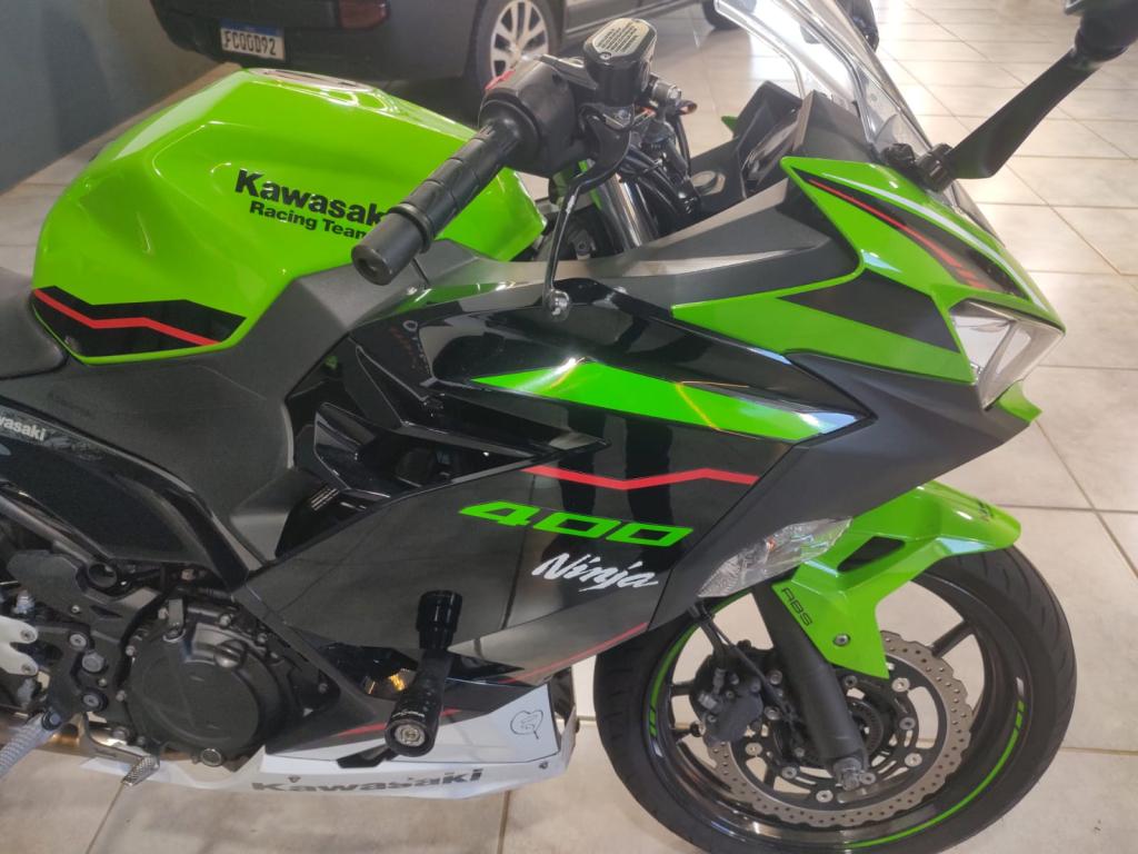 KAWASAKI Ninja 400 - Foto