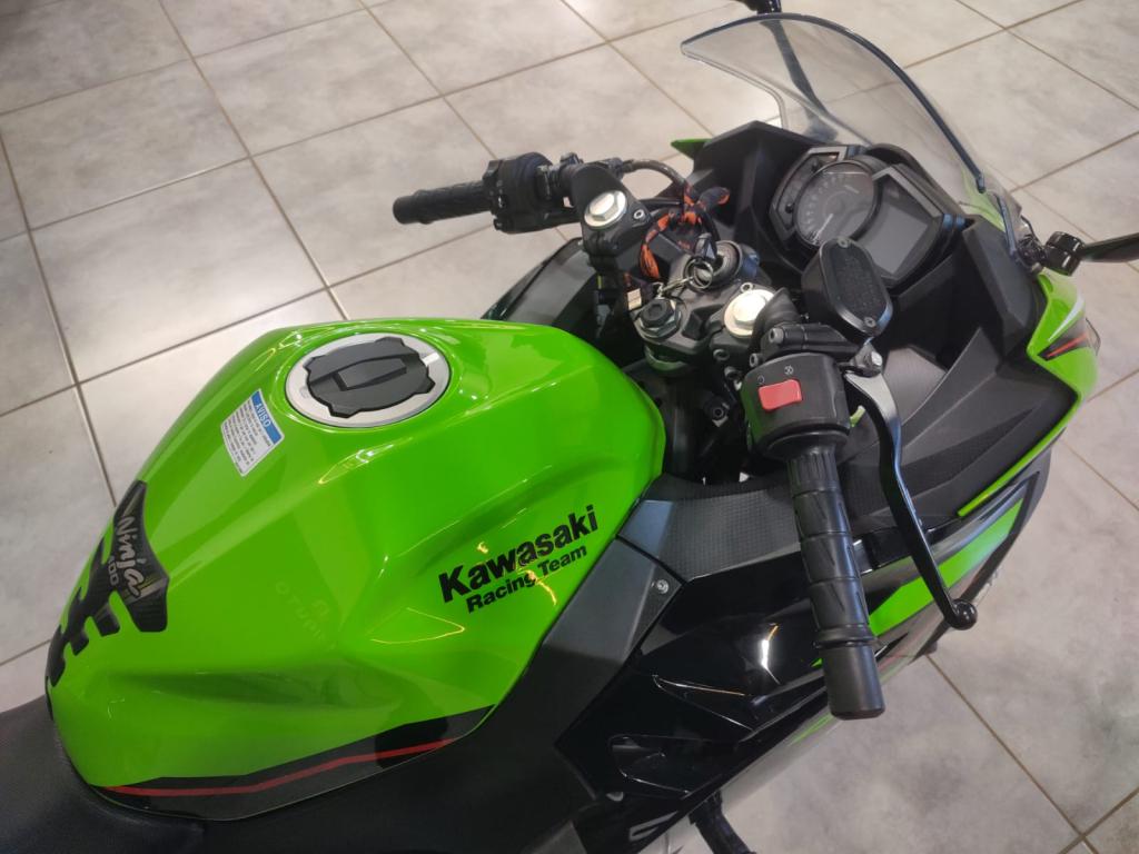 KAWASAKI Ninja 400 - Foto