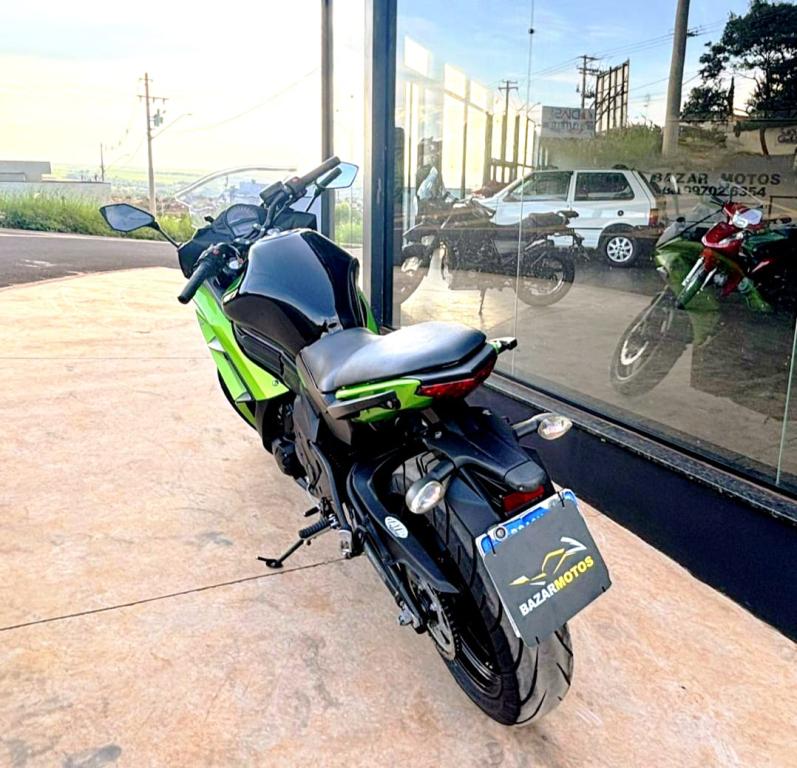 KAWASAKI Ninja 650 - Foto