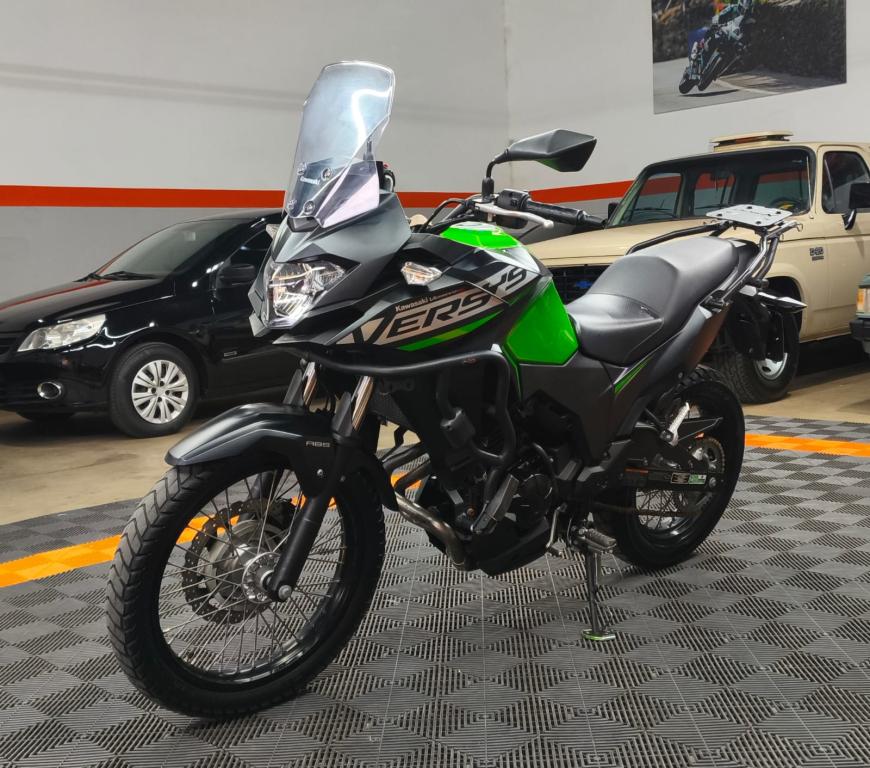 KAWASAKI Versys 300 - Foto