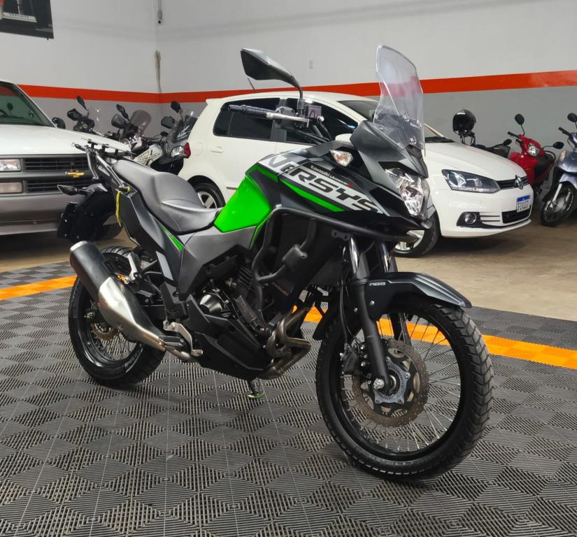 KAWASAKI Versys 300 - Foto