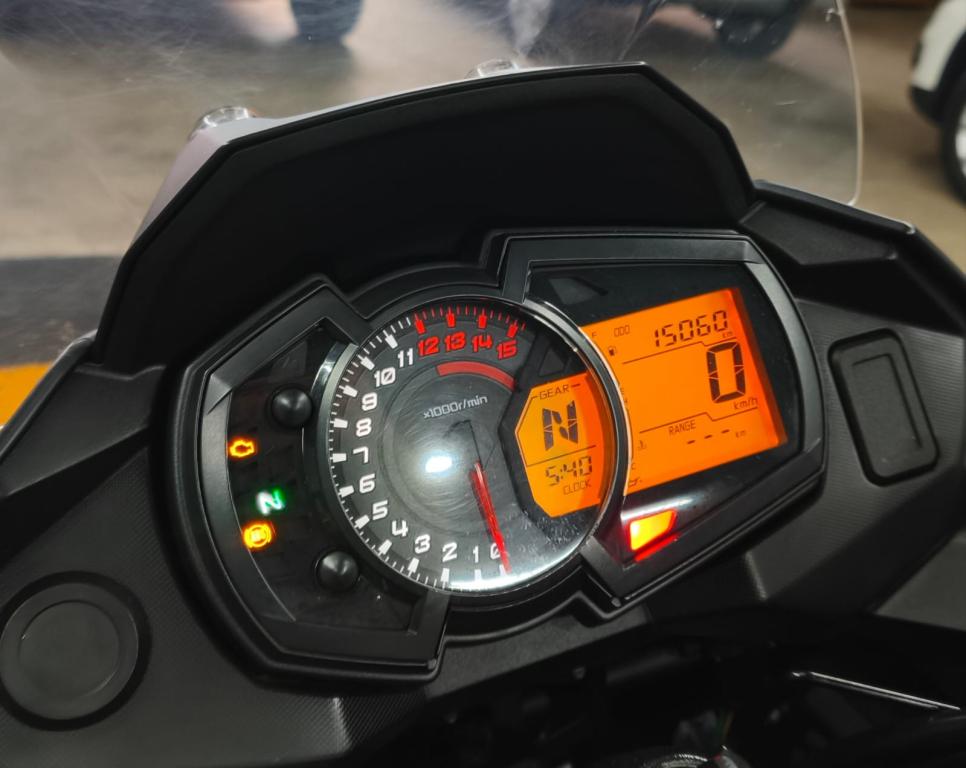 KAWASAKI Versys 300 - Foto