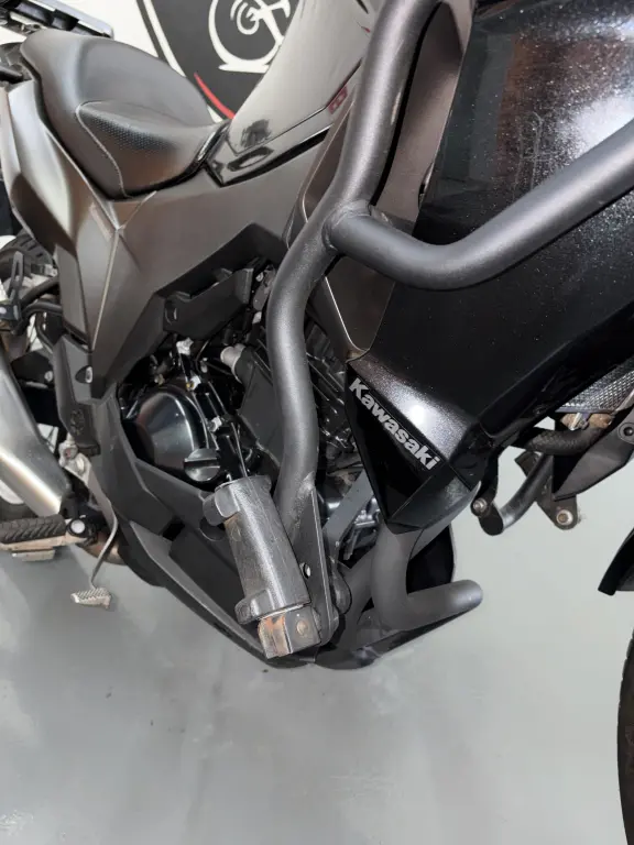 KAWASAKI Versys 300 - Foto