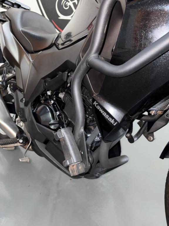 KAWASAKI Versys 300 - Foto