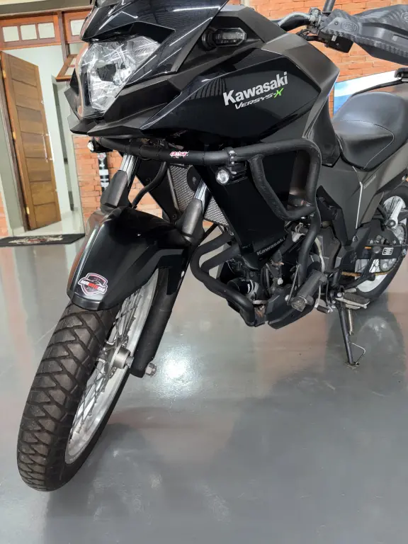 KAWASAKI Versys 300 - Foto