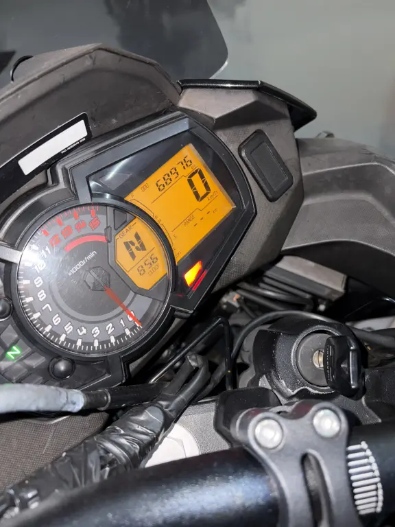KAWASAKI Versys 300 - Foto