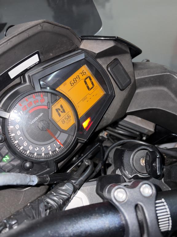 KAWASAKI Versys 300 - Foto