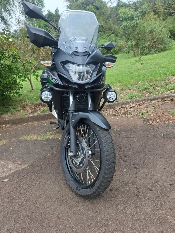 KAWASAKI Versys 300 - Foto