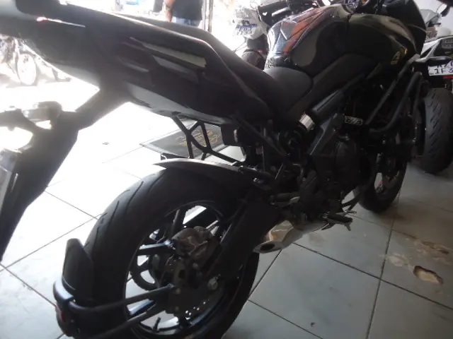 KAWASAKI Versys 650 - Foto