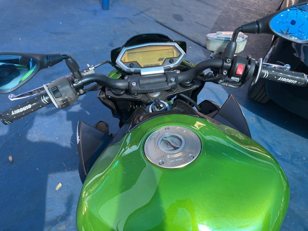 KAWASAKI Z 1000 - Foto