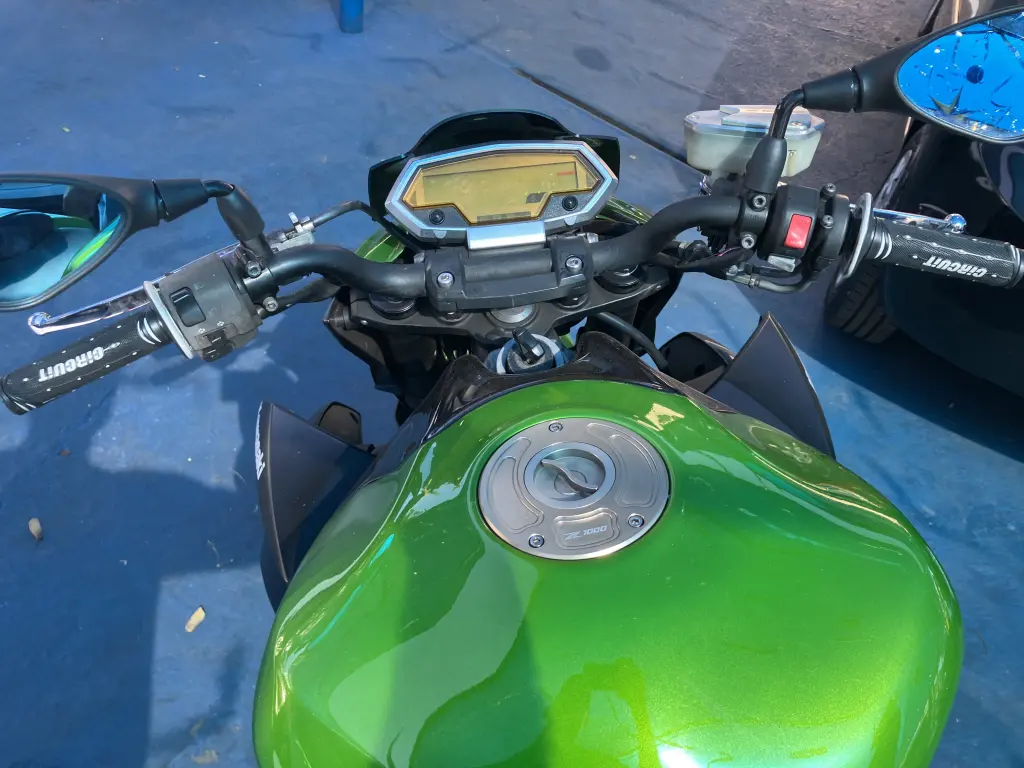 KAWASAKI Z 1000 - Foto