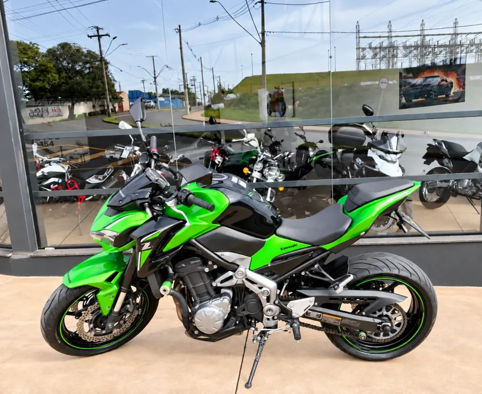 KAWASAKI Z 900 - Foto