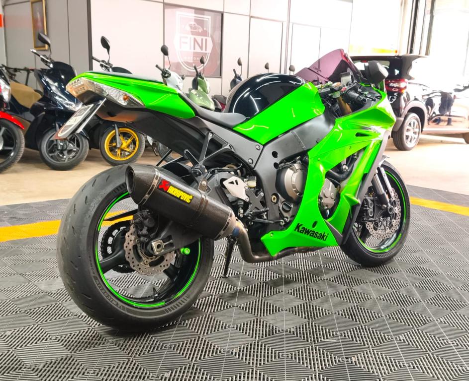 KAWASAKI ZX 10 R - Foto