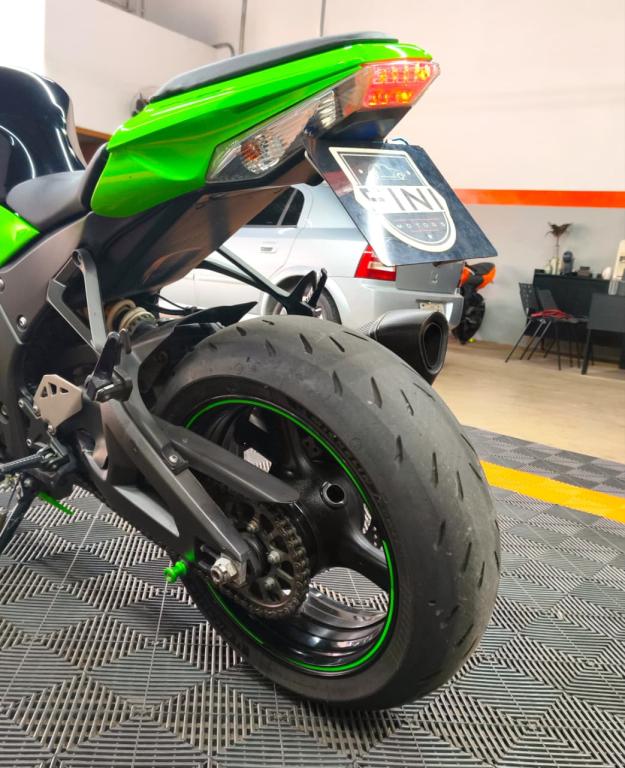 KAWASAKI ZX 10 R - Foto