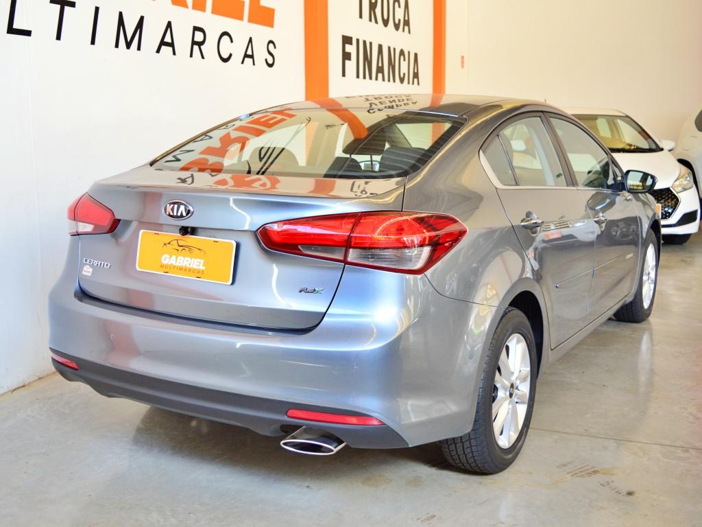 KIA Cerato Sedan - Foto