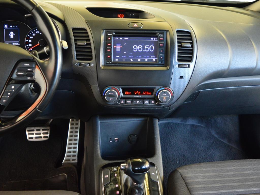 KIA Cerato Sedan - Foto