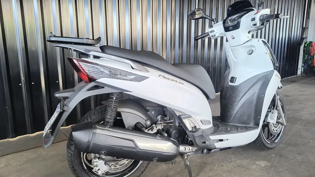 KYMCO People GT 300i - Foto