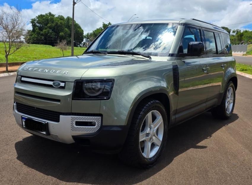 LAND ROVER Defender 110 - Foto