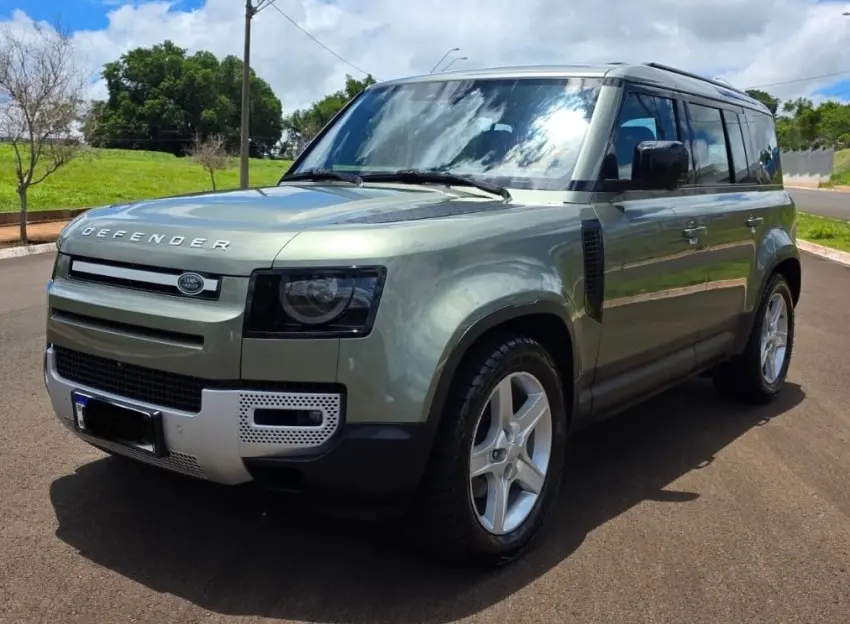 LAND ROVER Defender 110