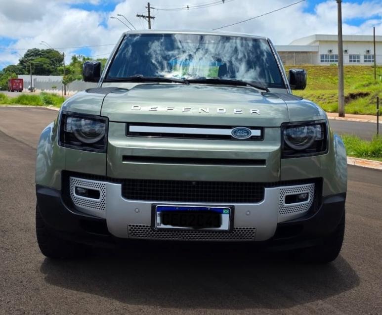 LAND ROVER Defender 110 - Foto