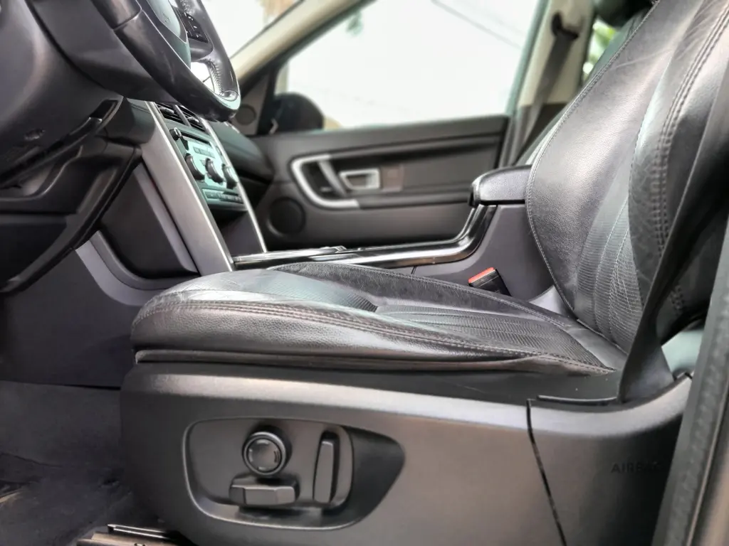 LAND ROVER Discovery Sport - Foto