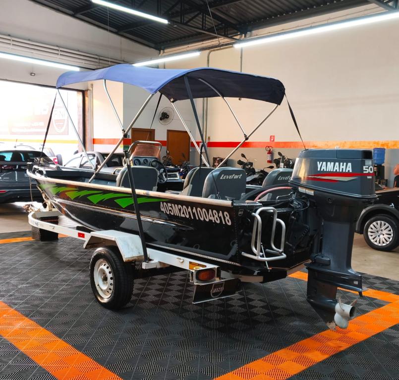 LEVEFORT Apolus 550 Tracker - Foto